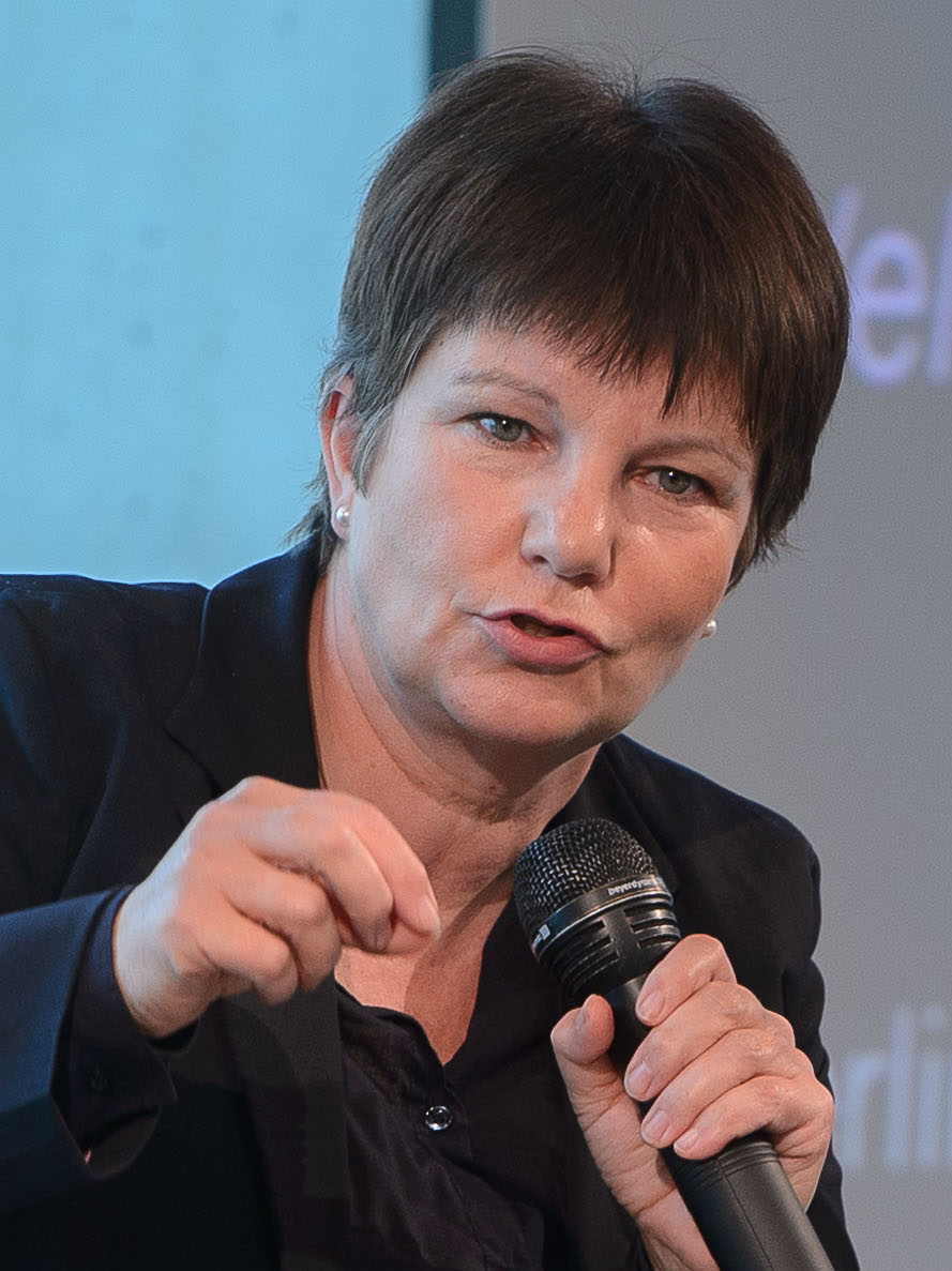 Porträt von Ursula Weidenfeld